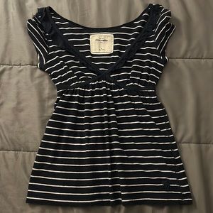 Y2K Cinched Abercrombie Ruffled Striped Top~